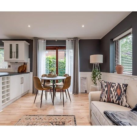 Central Belfast Apartments Windsor מראה חיצוני תמונה