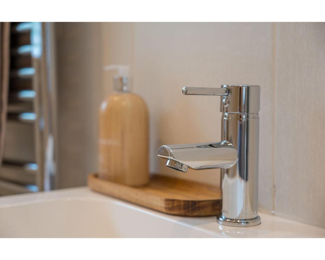 Central Belfast Apartments Windsor מראה חיצוני תמונה